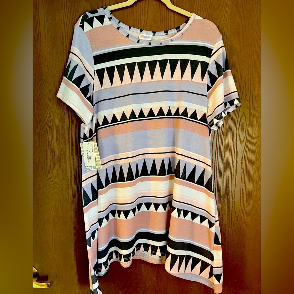 NWT   Vintage LuLaRoe Melissa Top Size XL